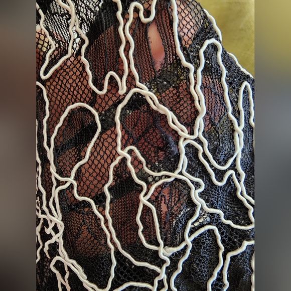 Alexis Floral Lace Sheer Cardigan Topper Top Embroidered Textured L Bell Sleeve - Picture 10 of 11